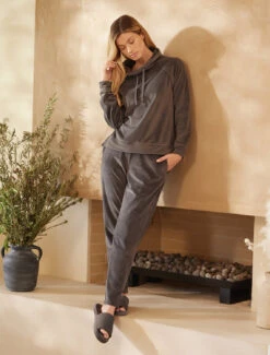 LuxeChic® Slides -SAP Clothing Shop BD FW23 D4 BDWLC21912 H4508 3501ff12 72c4 43c1 8ba0 f06cdc1f4765