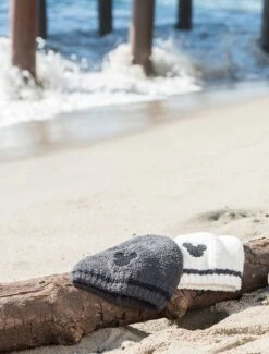 CozyChic® Classic Disney Mickey Mouse Adult Beanie -SAP Clothing Shop D106HR productgroup2 6e434793 e229 4d38 8b03 347971933382