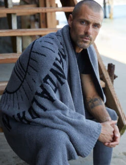 CozyChic® The Mandalorian™ Blanket -SAP Clothing Shop DNHCC20925 1781 web